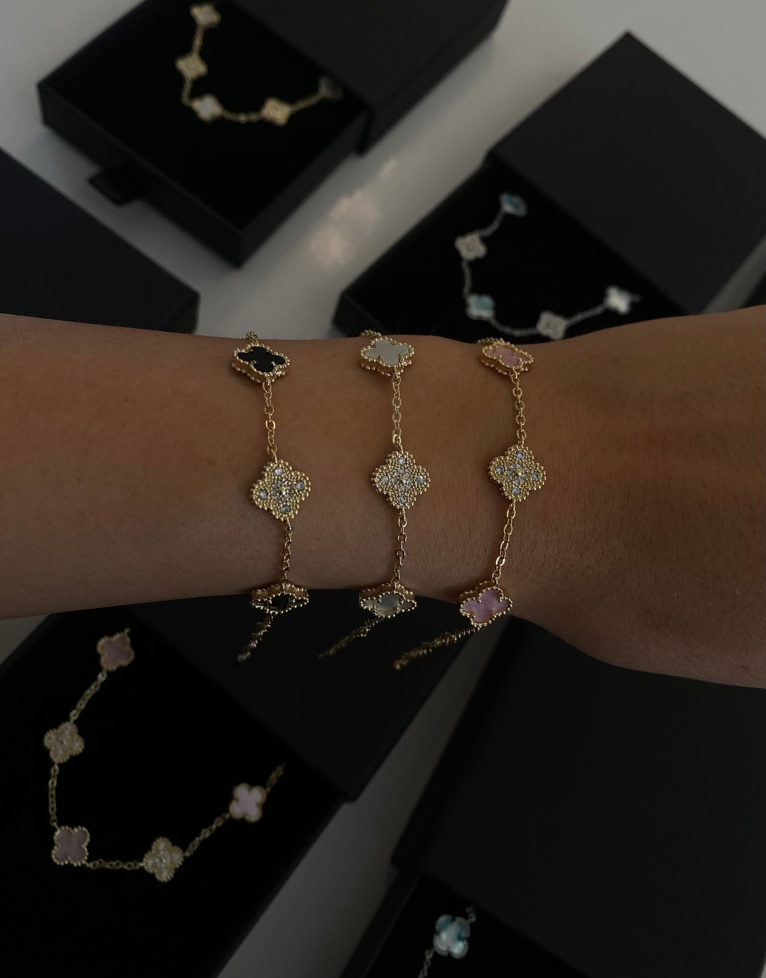 Fleur Armbänder